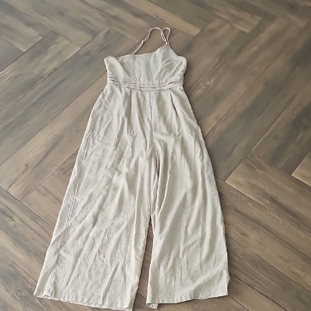 NWOT Womens Cream Wide-Leg Jumpsuit, Size MEDIUM